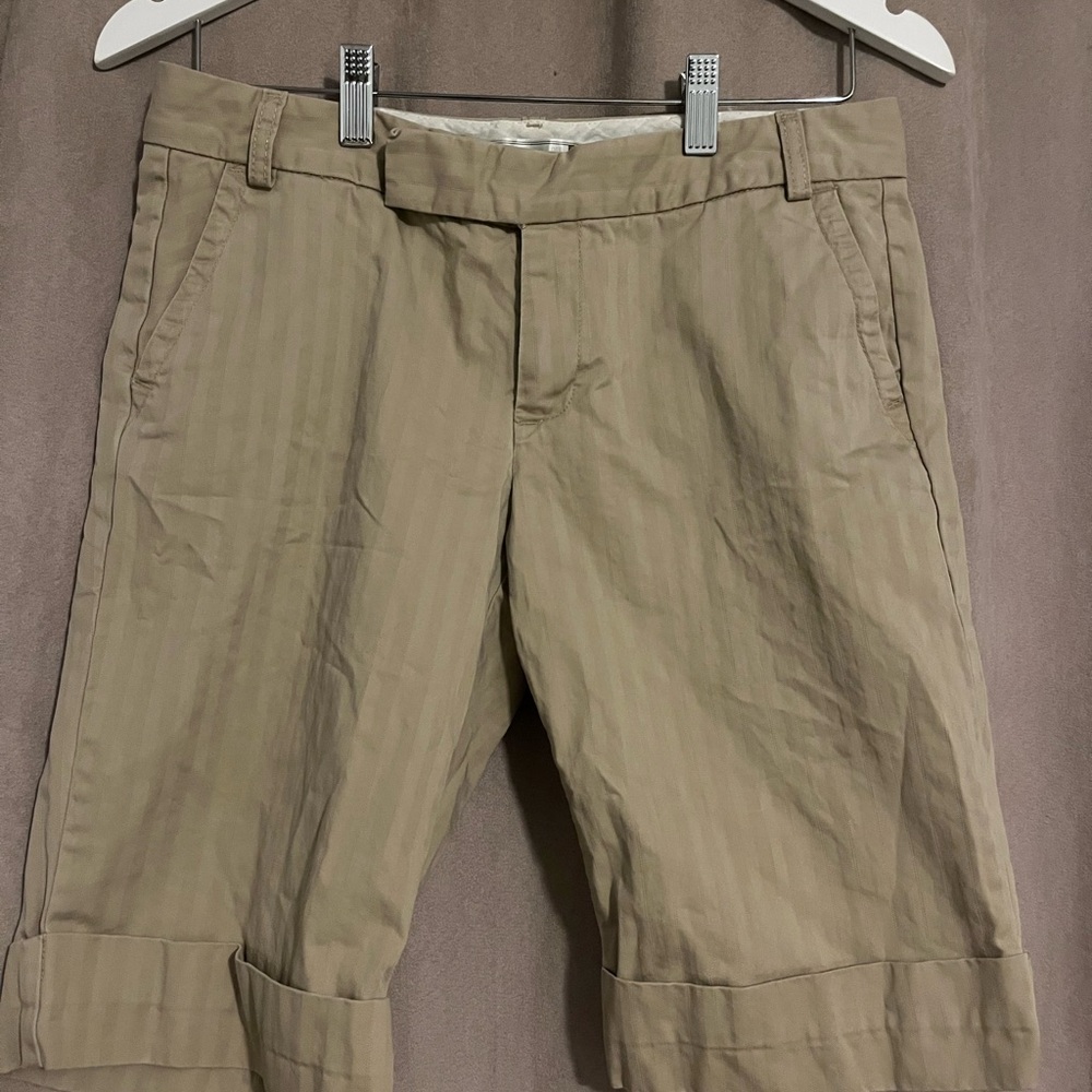 Old Navy Brand Women’s Low Waist Tan Flat Front Shorts Lightweight Cotton